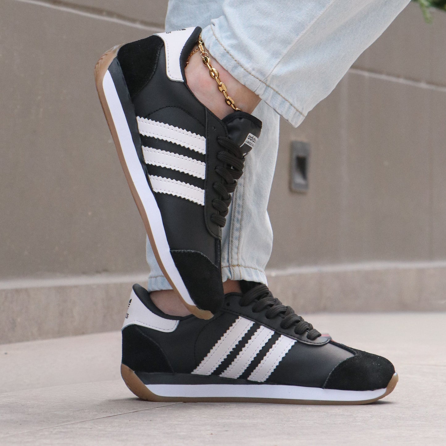 ADIDAS COUNTRY Y30